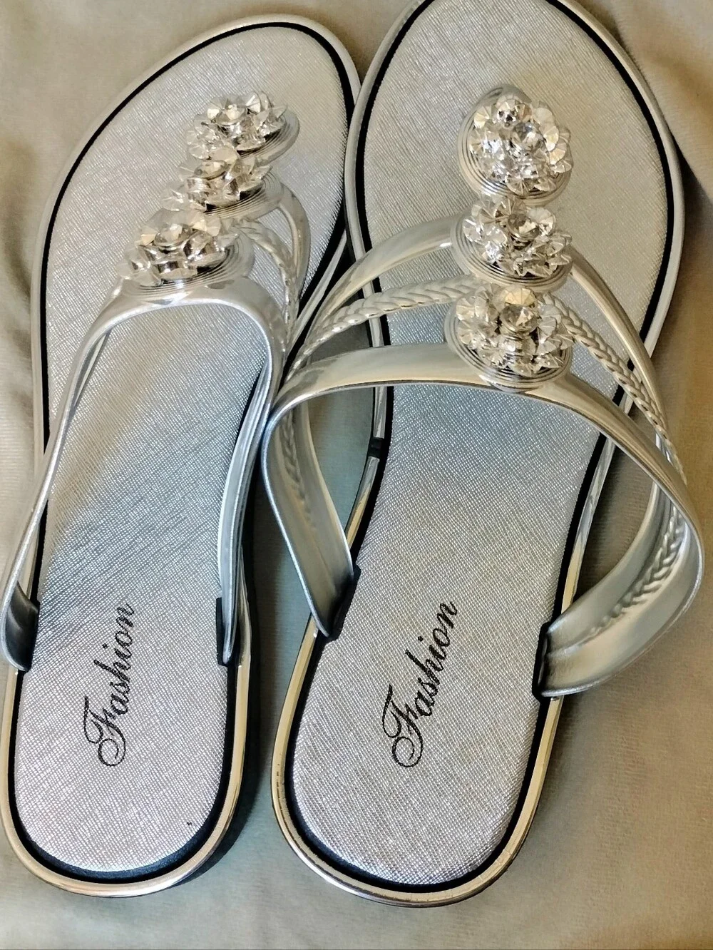 NWOT! Fashion Silver Flat Thong Sandals w/Rhinestone Embellishment. Size 42